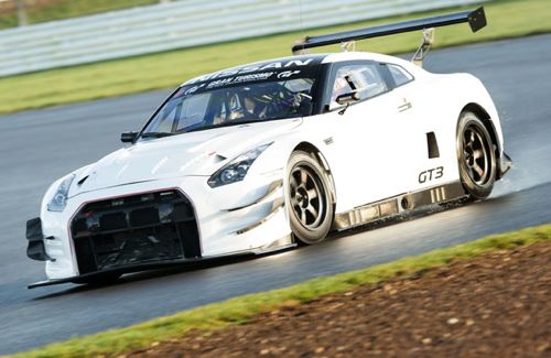 GESPOT: Nissan GT-R GT3 in IMSA-specs maakt eerste ronden op Silverstone